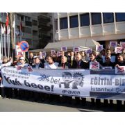 ÖĞRETMENLERDEN AVEA YA PROTESTO